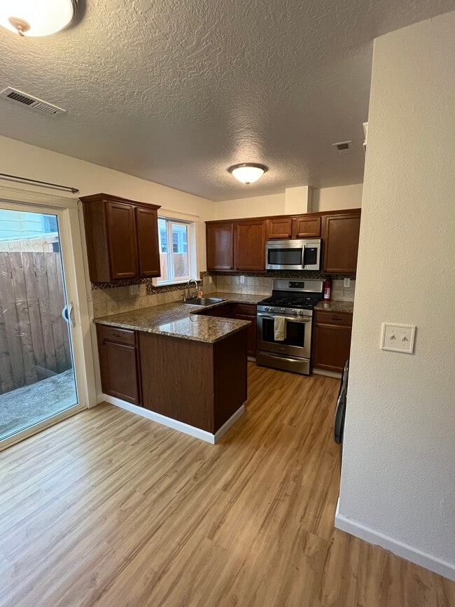 Photo - 3616 SE 67th Ave Unidad 3616 SE 67th Ave
