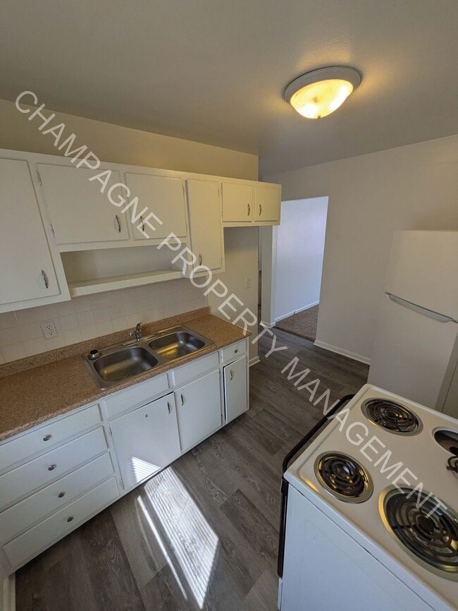 Photo - 701/703 Deweese St Unit 701