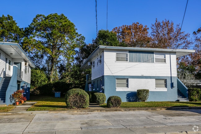 Marshall Arms Apartments