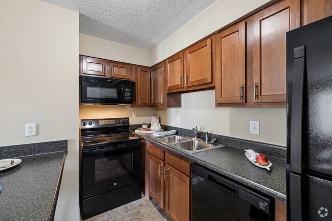 1BR, 1BA - 630SF - Kitchen