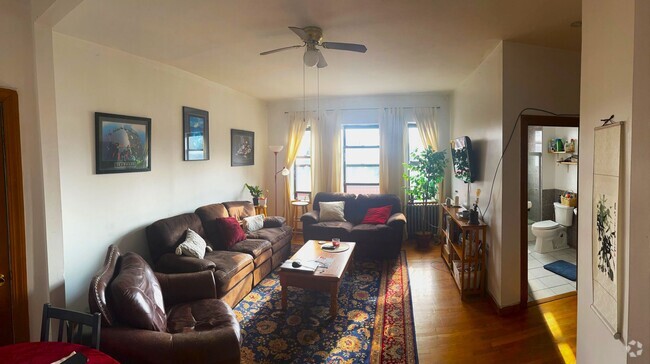 Building Photo - A must-see sun-splashing condominium unit ...