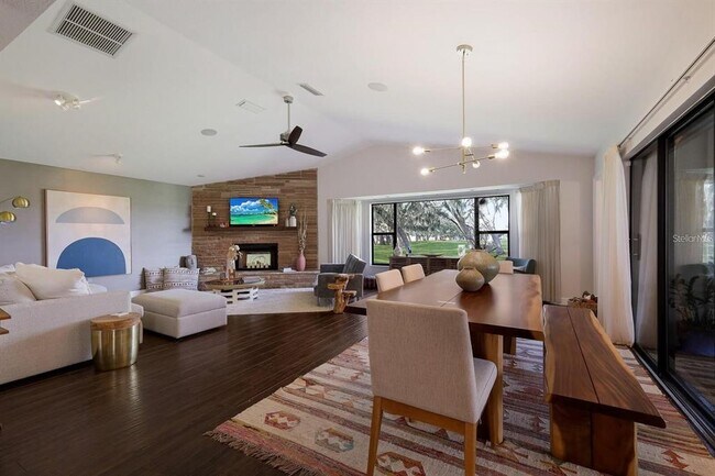 Photo - 3705 Torrey Pines Blvd