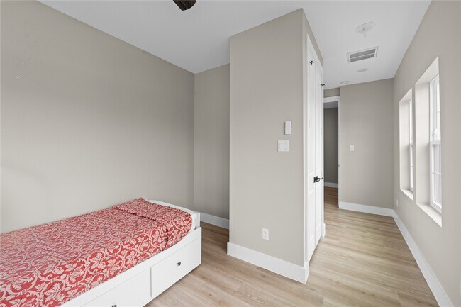 Photo - 2614 Piemonte Ave
