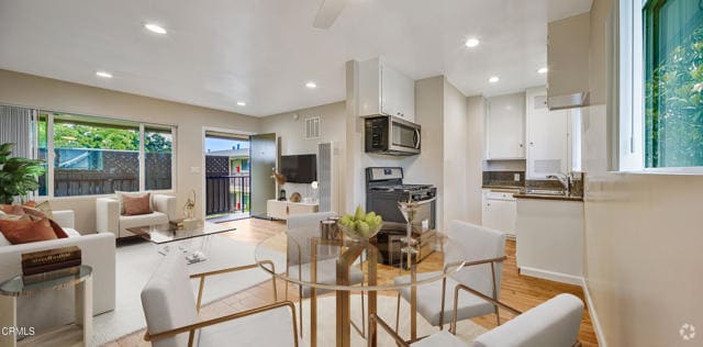 Building Photo - 720 E Mountain St Unit 7 Rental