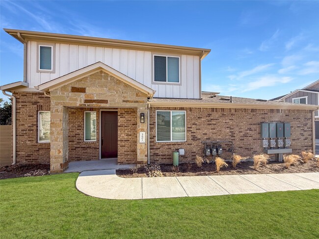 Building Photo - 5601 Mobeetie Lp