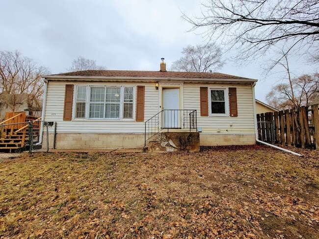 Photo - 875 Agate St