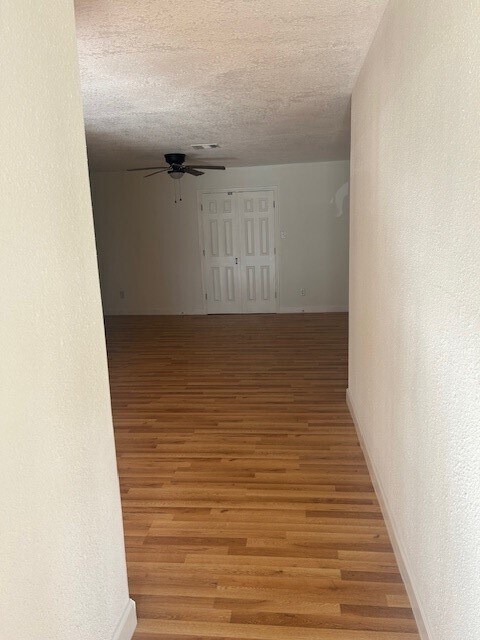 Photo - 5803 Yorkwood St