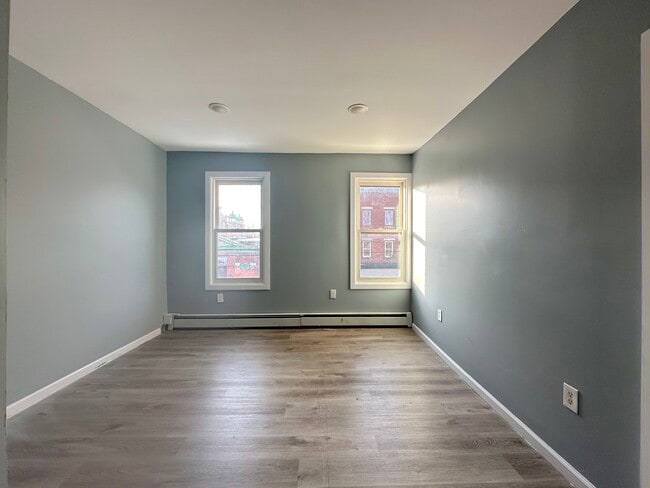 Photo - 105 William St Unit 2