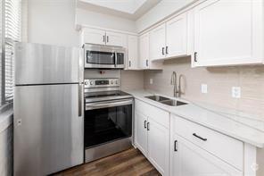 Building Photo - 519 Norwich St Unit 204 Rental