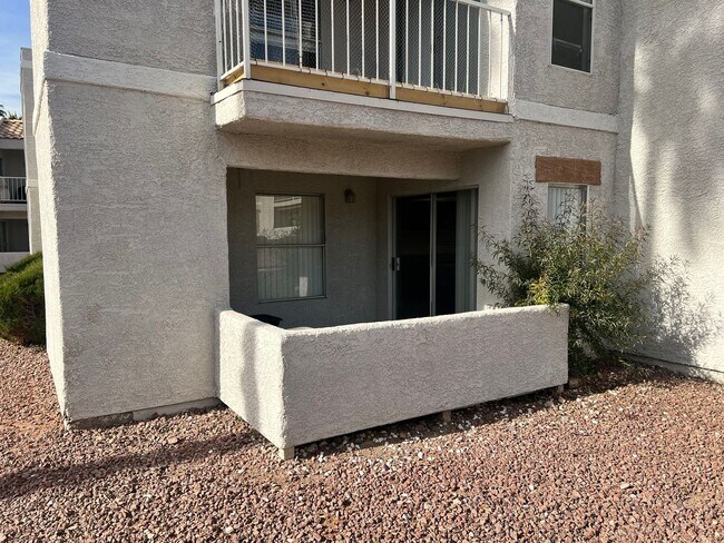Photo - Lower level 2 bedroom close to pool. Unidad 1057