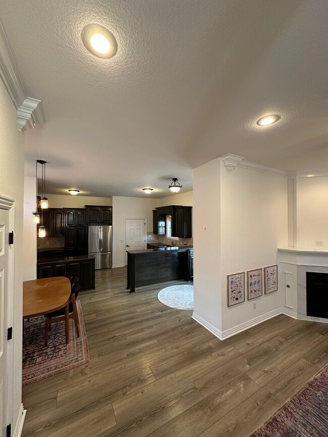 Photo - 571 N Rupple Rd