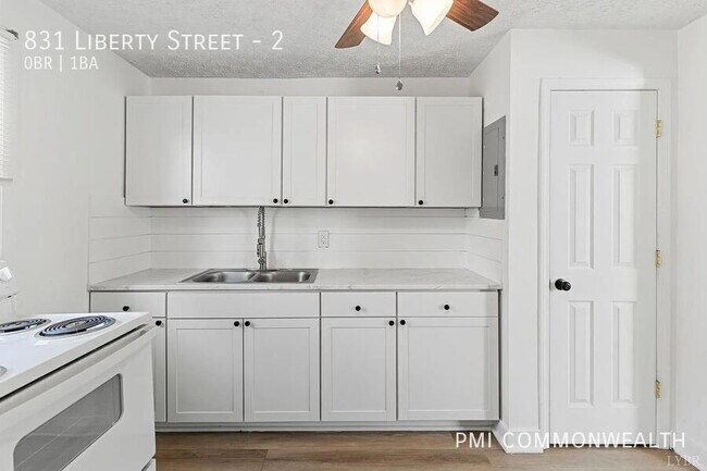 Photo - 831 Liberty St Unit 2