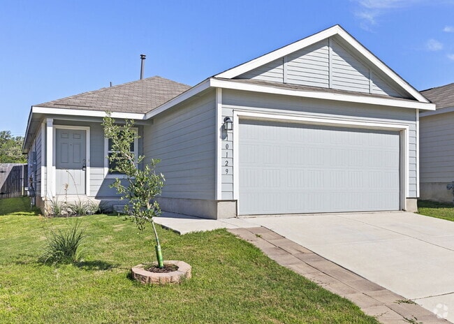 Building Photo - "Gorgeous 3-Bedroom Home with 2 Full Baths...