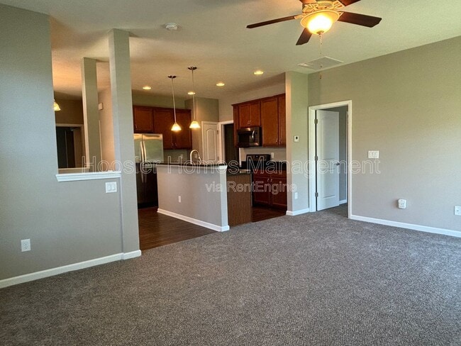 Photo - 640 N Grant St