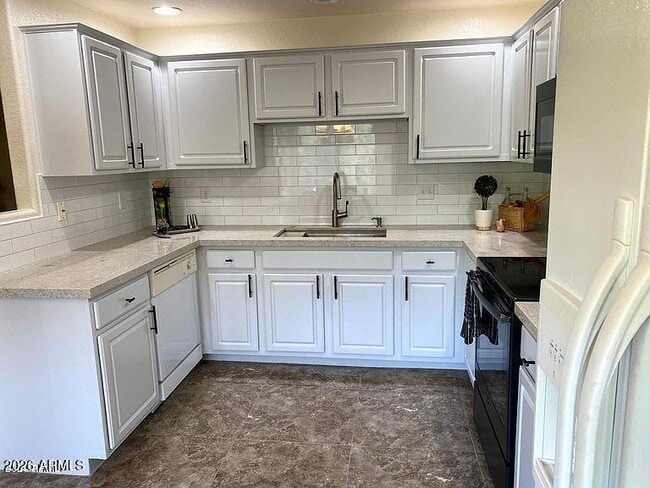 9555 E Raintree Dr Unidad 2017