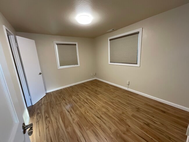 Photo - 1188 Phoenix Ave