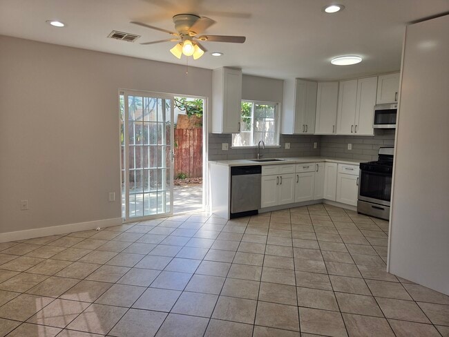 Photo - 751 S Arizona Ave