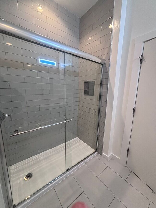 Photo - 322 14th St Unit 11