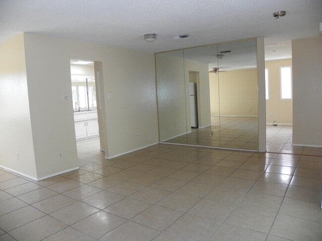 Photo - 11408 Lexington Ave NE