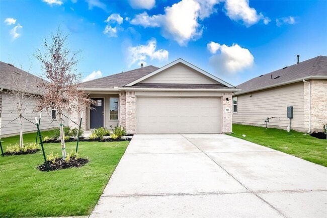 Building Photo - 490 Evergreen Sumac Lp