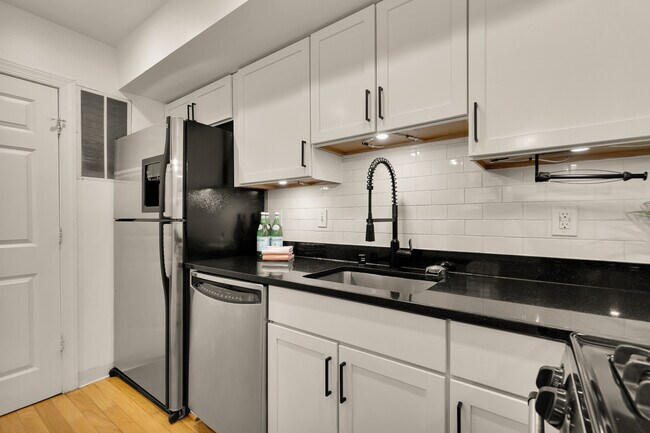 Photo - 2432 Ontario Rd NW Unidad 2432 Ontario Rd NW Apt 1