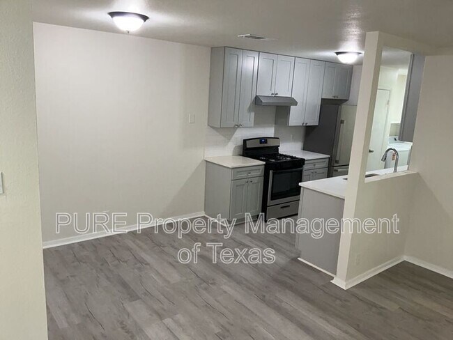 Photo - 417-418 Parkhill Cv Unidad 417