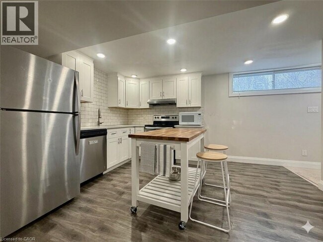 Photo - 66 Nine Pines Rd