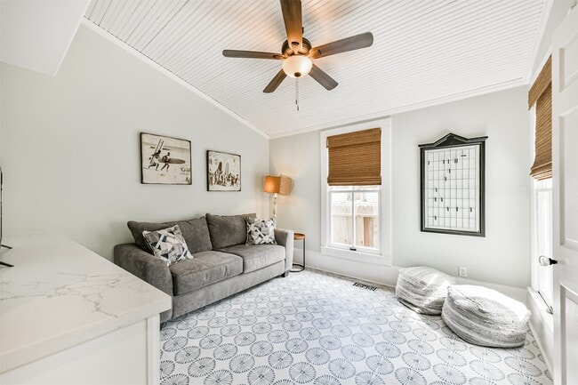 Photo - 1121 Market St