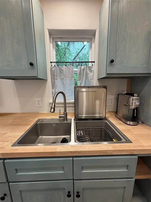 Photo - 3812 Fulton St