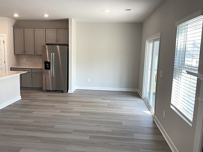 Photo - 210 Granby Trl