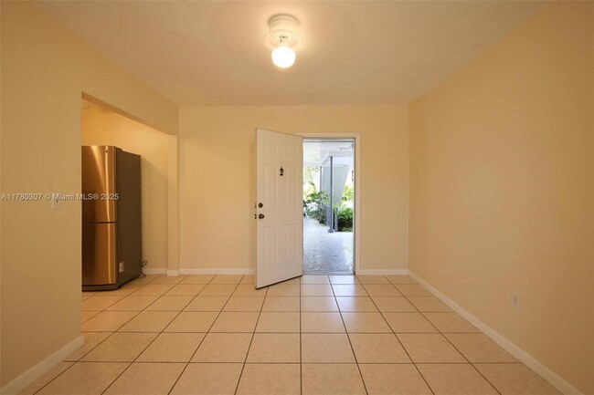 Photo - 555 SW 16th Ave Condo Unit 6