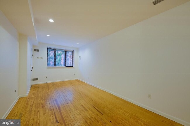 Photo - 1771 Swann St NW Unit 1 - GROUND FLOOR