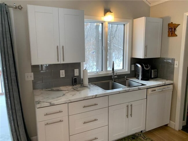 Photo - 4 Bedrooms, 2 Bathrooms Single Family Home in Baxter, MN 2 car garage, on a large corner lot