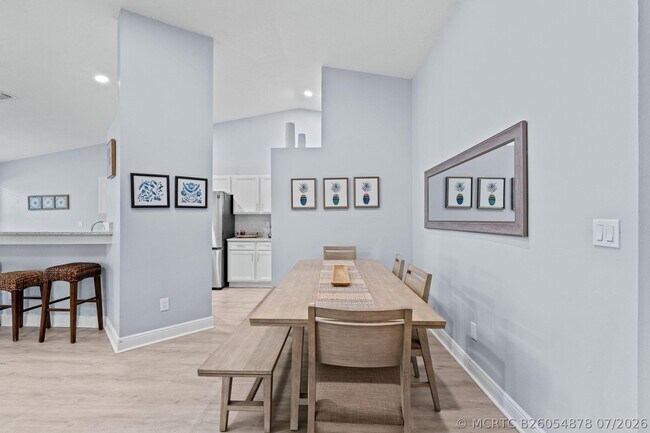 1599 Bayridge Pl