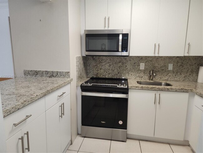 Photo - 8990 SW 24th St Unidad 19
