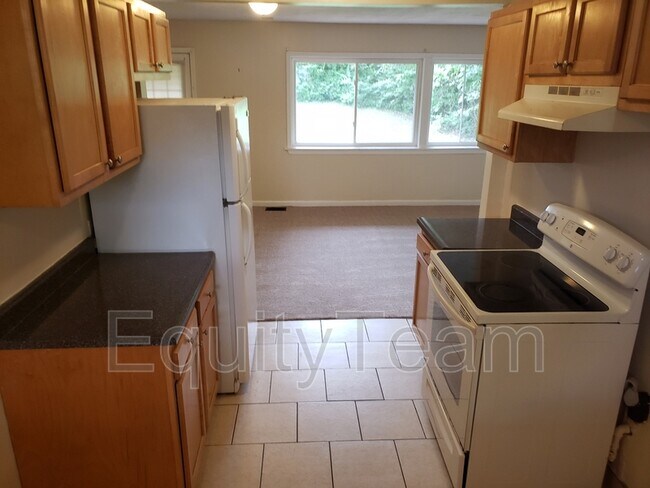 Photo - 8636 Bobolink Ave