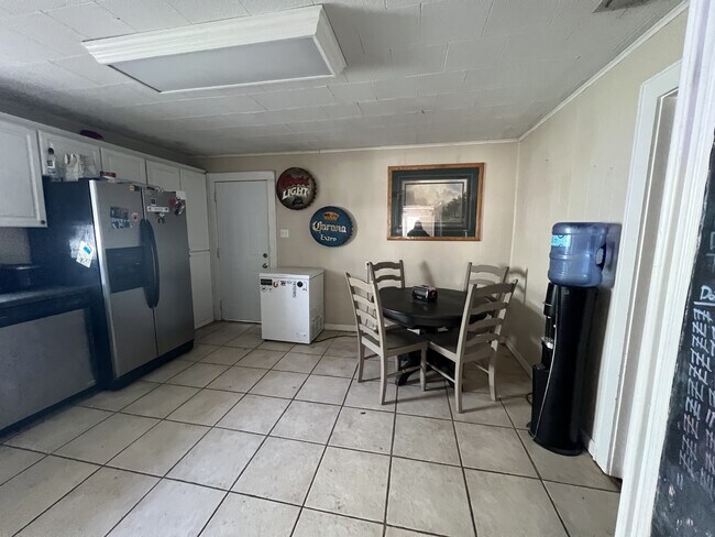 Photo - 2514 21st St