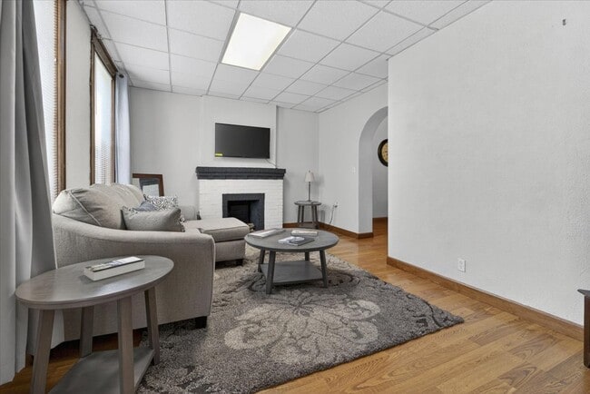 Photo - 736 Dover Pl Unit 1F