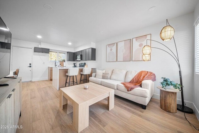 Photo - 3110 N 37th St Unidad 5