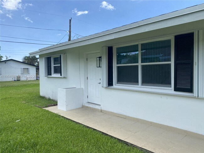 Photo - 25423 SW 107th Ct Unidad 25423