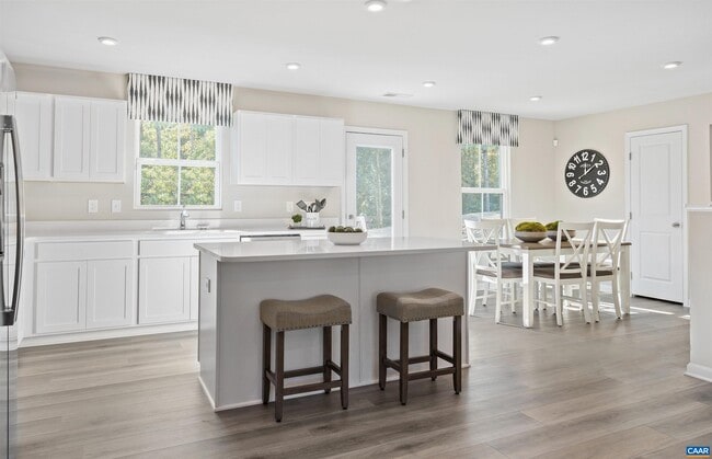 Photo - 92 Everglades Rd