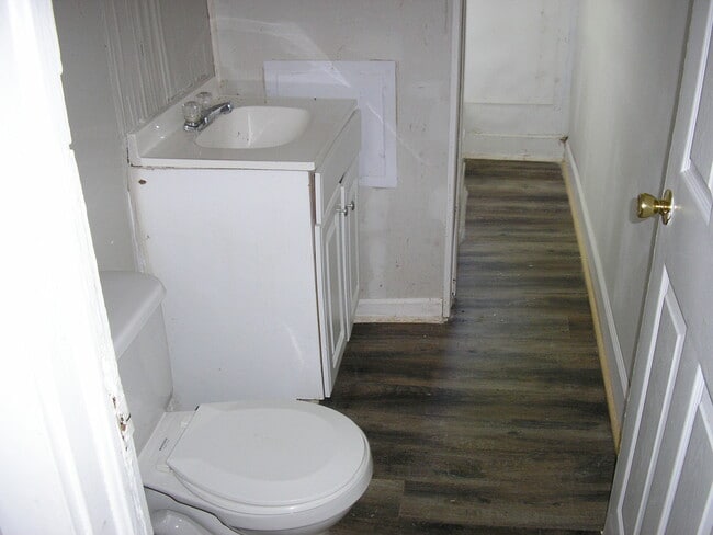 Photo - 630 Woodford Ave Unit 2