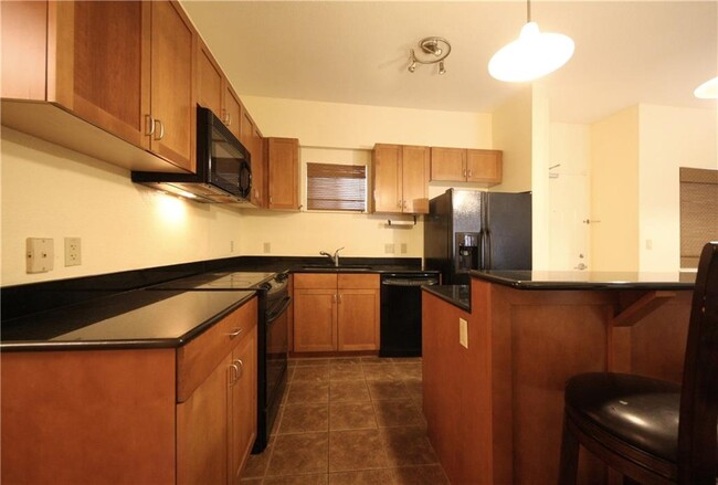 Photo - 711 W 26th St Unit 610