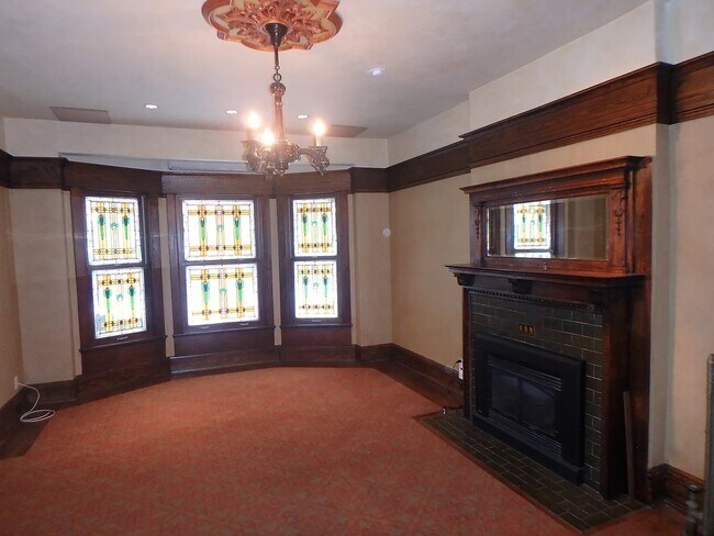 Photo - 2723-25-25A N Downer Unidad 2725 Upper