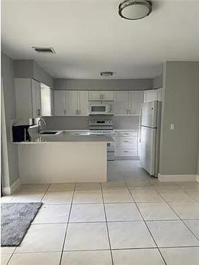 Photo - 4905 Alder Dr