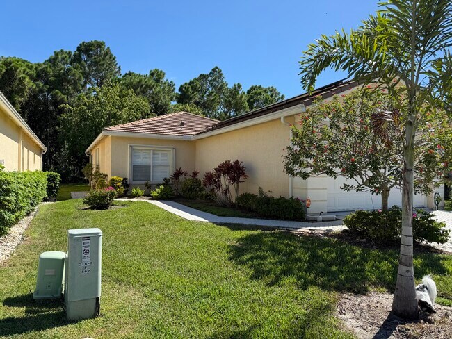Photo - 560 SW Indian Key Dr