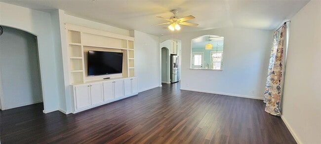 Photo - 750 Caylor Cove