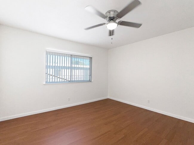 Photo - 345 E Louise St Unit 02