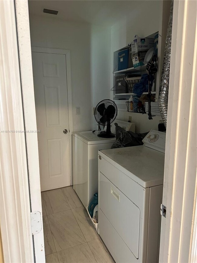 Photo - 1428 Hayes St