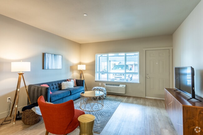 2BR, 2BA - 1,154 SF